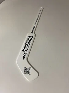 NHL Pittsburgh Penguins Mini Hockey Goalie Stick Plastic Stanley Cup Champs 2009 - Picture 1 of 4