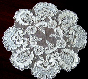 Victorian 19C Doily Ireland Limerick design embroidered mesh lace tiny flower - Picture 1 of 5