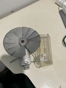 VINTAGE JAPAN SAGA CAMERA CAPLESS TYPE FLASH GUN BULB FLASH - Picture 1 of 1