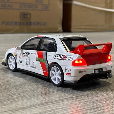 Coche de aleación modelo diecast 1:32 JDM Mitsubishi Evo - Sonido y luz vehículo de juguete regalo Foto 1 de 4