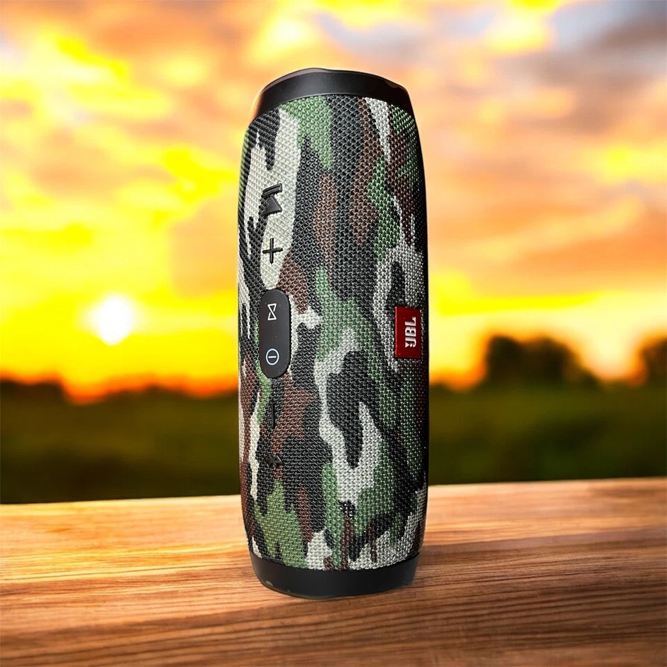 JBL Charge 3 Portable Bluetooth Powerful Sound, Waterproof, Long Battery Life - Bild 1 von 4