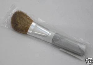 BARE ESCENTUALS bareMinerals * ANGLED FACE BRUSH * $20 New & Sealed - Picture 1 of 1