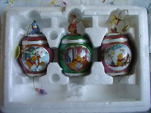 ORNAMENTO SUONO DELLA STAGIONE WINNIE THE POOH BRADFORD EXCHANGE - Foto 1 di 10
