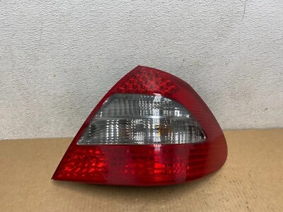 LED 2007 - 2009  Mercedes E E320 E500 Sedan Right Passenger Tail Light L8021 DW - Image 1 of 4