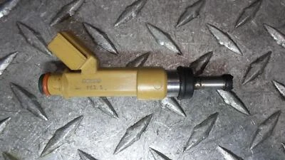 TOYOTA PRIUS 2009-2015 INYECTOR DE COMBUSTIBLE 1.8 GASOLINA 45448 23250-37010 Foto 1 de 4