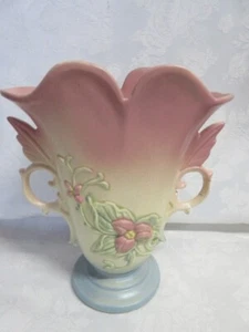 Vintage Gorgeous Art Pottery Hull Vase W-9 8 1/2 Winged Double Handle, AS IS - Picture 1 of 8