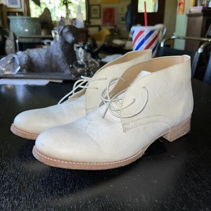 Rare FRYE Boots Mens 11 B Brogue Chukka Leather Ankle Bootie White 77976 - Picture 1 of 9