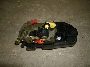 01-07 TOWN AND COUNTRY CARAVAN/VOYAGER RIGHT/ PASSENGER FRONT POWER LATCH LOCK - Bild 1 von 3