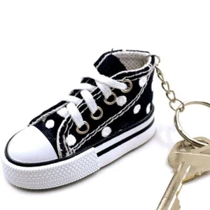 Schlüsselanhänger schwarz gepunktet High-Top Sneaker - Bild 1 von 5