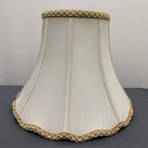 NEW-Canterbury Roseart MEDIUM Scallop Lampshade Ivory w/Gold Trim Vintage Style - Picture 1 of 6