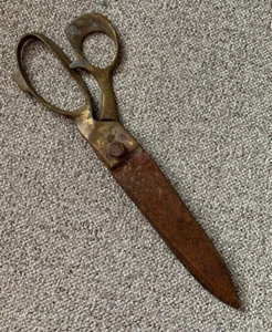 Antiqued Scissors, For decoration not for use - Picture 1 of 5