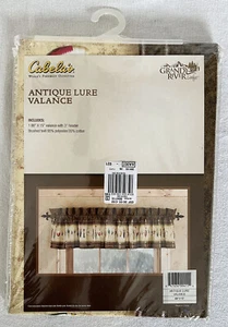 Cabela’s Antique Lure Valance 88” x 15” NEU - Grand River Lodge - Bild 1 von 5