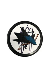 Evander Kane Signed hockey puck - Picture 1 of 2