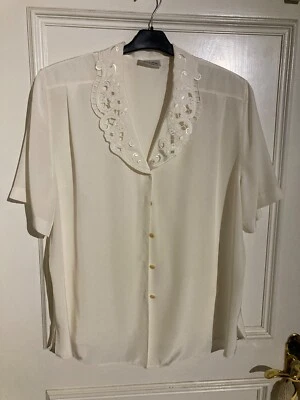 Bluse für Damen, Langarm, Größe 48 Farbe weiß creme crrmeweiß mit Applikationen - Bild 1 von 4