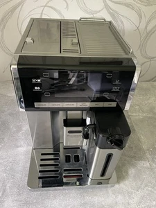 Cafetera automática DeLonghi Prima Donna Exclusiv ESAM 6900 M. con recipiente para leche - Imagen 1 de 13
