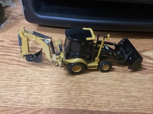 Caterpillar 420 E Norscot 1:50 Center Pivot Backhoe Loader - Picture 1 of 5
