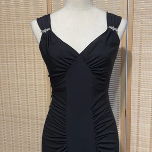 Gr. 6 Cache Babydoll Goth skurril Schmuck V-Ausschnitt Maxi Abendkleid schwarz Strick - Bild 1 von 24