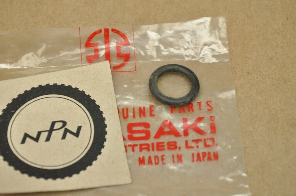Nuevo de Lote Antiguo OEM Kawasaki B8 S B8 T? Junta tórica 12 mm 92055-002 Foto 1 de 1