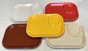 NOS Five Rubbermaid Divided Cafeteria/Snack Trays #3850 EXC Assorted Colors - Picture 1 of 3