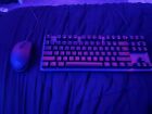 Tastatur und Maus beide RGB Logitech Maus Tastatur hat rote Schalter Metallrahmen