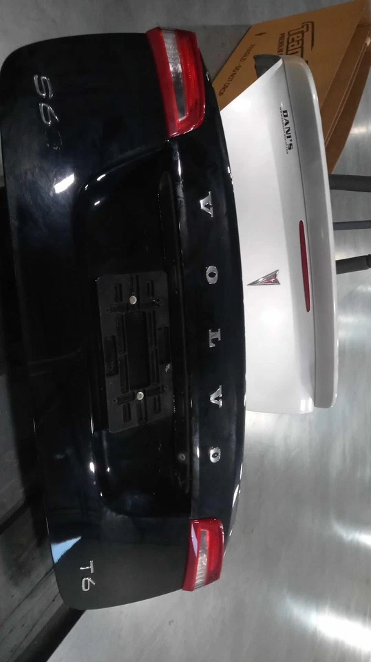 Volvo S60 2015 OEM tapa de cubierta negra tapa de maletero 313712671, 313955825 Foto 1 de 2