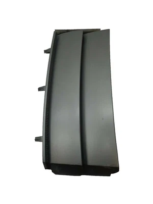 2003-2005 Land Rover Range Rover Front Right Fender Grille Vent OEM AK2111222 - Image 1 of 4