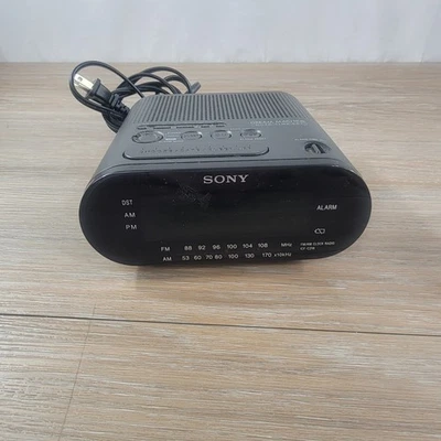 Sony ICF C218 Dream Machine AM FM Reloj Radio Alarma Pantalla Respaldo de Energía Foto 1 de 4