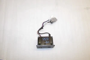 2016-2020 INFINITI Q50 USB PORT AUX JACK - WITHOUT NAVIGATION 284H3-4GA2C OEM - Picture 1 of 7