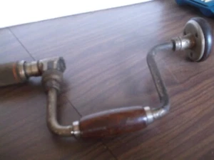 Vintage Stanley 928 10" manuelle umschaltbare Spezialeinsätze Bohrer, Holzgriffe, USA - Bild 1 von 3