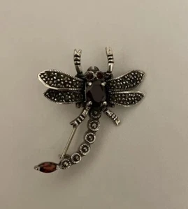 Sterling Silber Marquisit und Granat Libelle Anstecknadel - Bild 1 von 3