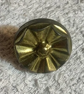 1960’s 1” Brass Flower MCM French Prov Cabinet knob Drawer Pull Antique hardware - Picture 1 of 4
