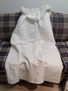 Stunning Michaelangelo Beautiful Full White 48" Sleeveless Cape, David's Bridal - Picture 1 of 8