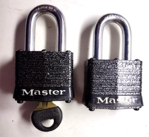 Set 2 Master Lock Co Nr. 3 laminierte Vorhängeschlösser mit 1 Originalschlüssel für beide Vintage - Bild 1 von 9
