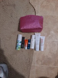 Ulta Beauty Funds: 7 Artikel & eine GRATIS Kosmetiktasche. Siehe Beschreibung - Bild 1 von 8