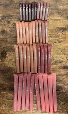 Wholesale Lot Of 40 Revlon Kiss Plumping Lip Creme Assorted Colors Sealed - Image 1 of 4
