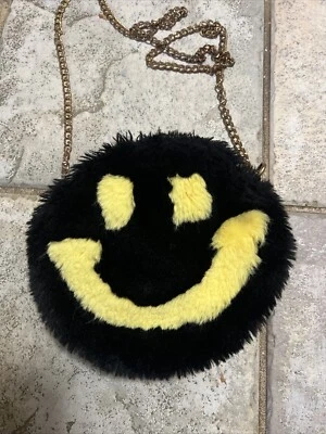 Bolso Bandolera Olivia Miller Happy Face Fuzzy Foto 1 de 4