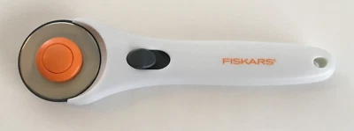 Fiskars Stick Rotary Cutting Tool Retractable Blade Cover - image 1 of 2