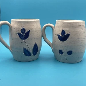 Williamsburg Pottery Salt Glaze Mugs Lot of 2 Cobalt Blue Flower - Picture 1 of 16
