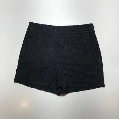 Nuevo con etiquetas Pantalones Cortos Express Talla 8 Negro Floral Encaje Patrón 2.5" Entrepierna Salir Elegante Foto 1 de 4
