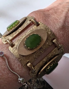 Vintage grün Nephrit und Messing graviert Panel Armband 6,5" - Bild 1 von 6