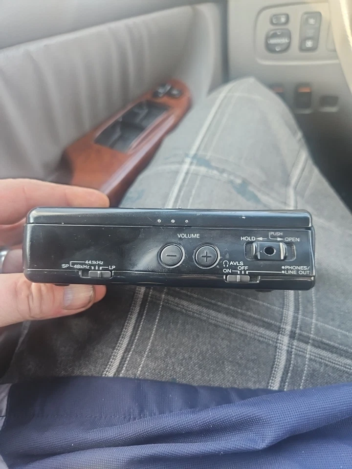 Sony TCD-D8 WALKMAN Portable DAT Recorder Digital Audio Tape Untested  - Image 1 of 1