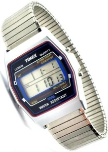 Lovely 1991 Timex Quartz Lithium Silver Tone LCD Men's Watch 1990's -New Battery - Picture 1 of 4