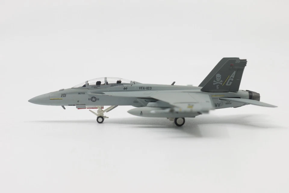 6214 F a 18 F US Navy Jolly Rogers VFA 103 Hogan Wings 1 200 Diecast Model