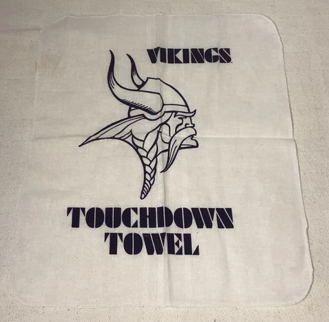 Vintage MINNESOTA VIKINGS TOUCHDOWN TOWEL Rally Rag Cover