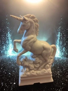 Vintage Otagiri Japan Unicorn Star Dust Musical Figurine - Picture 1 of 3