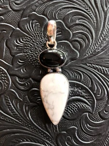 Artisan Southwest White Buffalo Howlite Black Onyx Dainty Totem Pendant 2" - Picture 1 of 5