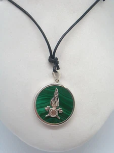 Vigili del Fuoco : Ciondolo in Argento 925 su Malachite - Pendente Pompieri - Picture 1 of 9