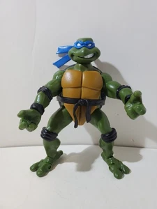 Playmates TMNT Leonardo 2003 aus S.W.A.T. Battle Pack lose Actionfigur - Bild 1 von 2