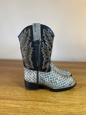 Botas de Vaquero Durango Niños Pequeños 4 D Piel de Serpiente Estampado Animal Gris Occidental Foto 1 de 4