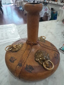 Decater vintage italiano envuelto en cuero sobre botella verde sin tapa - Imagen 1 de 14